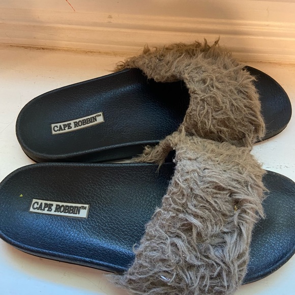 Fuzzy slides - Picture 3 of 5